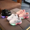 Zapatillas deportivas luminosas para niño y niña, zapatos de red transpirables a la moda, con luz LED, para correr, para primavera - Imagen 2