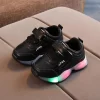 Zapatillas deportivas luminosas para niño y niña, zapatos de red transpirables a la moda, con luz LED, para correr, para primavera - Imagen 3