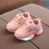 Zapatillas deportivas luminosas para niño y niña, zapatos de red transpirables a la moda, con luz LED, para correr, para primavera - Imagen 4