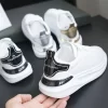 Zapatos blancos de suela gruesa para hombre y mujer, zapatillas deportivas informales para pareja, tenis para correr, novedad de otoño - Imagen 2